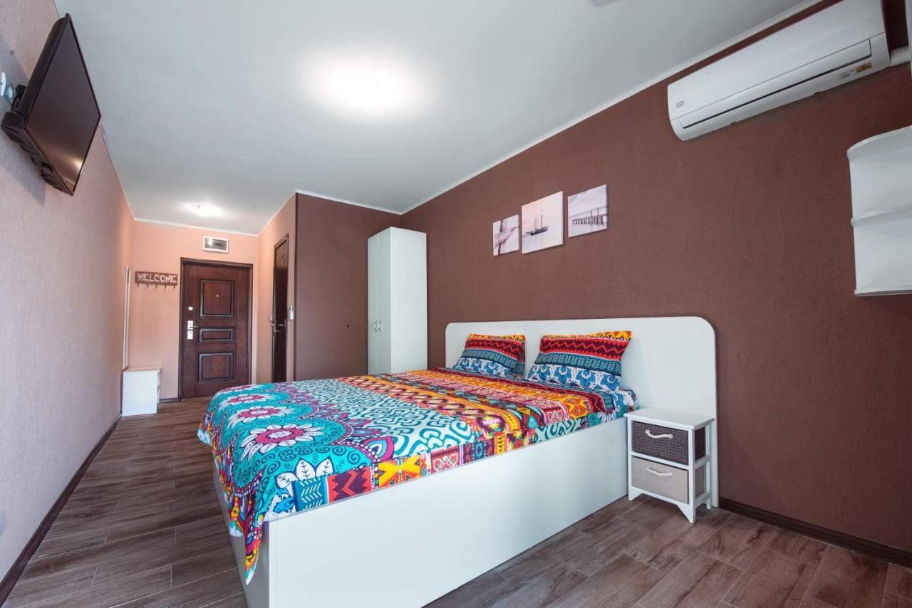 Garsonierele Alexandru Appartement Saturn Buitenkant foto